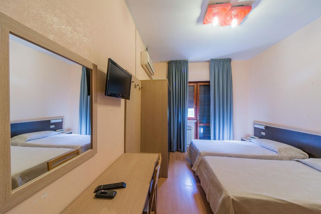Hotel Del Camerlengo 파라산마르티노 객실 사진