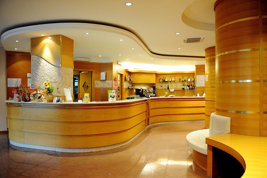 Hotel Del Camerlengo 파라산마르티노 외부 사진