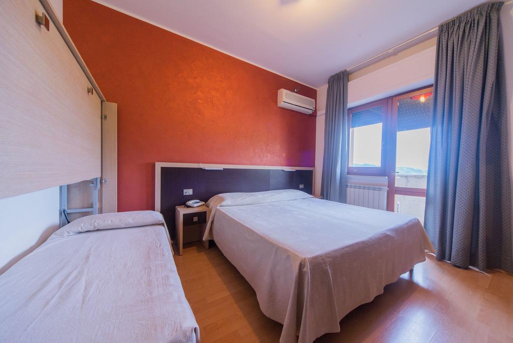 Hotel Del Camerlengo 파라산마르티노 객실 사진