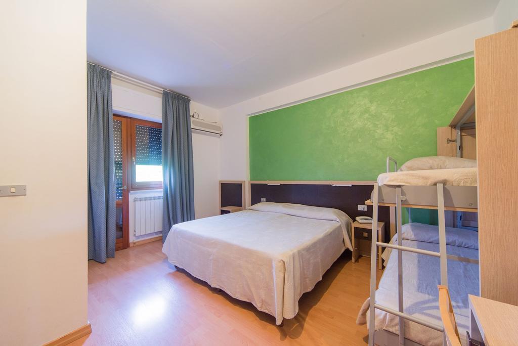 Hotel Del Camerlengo 파라산마르티노 객실 사진